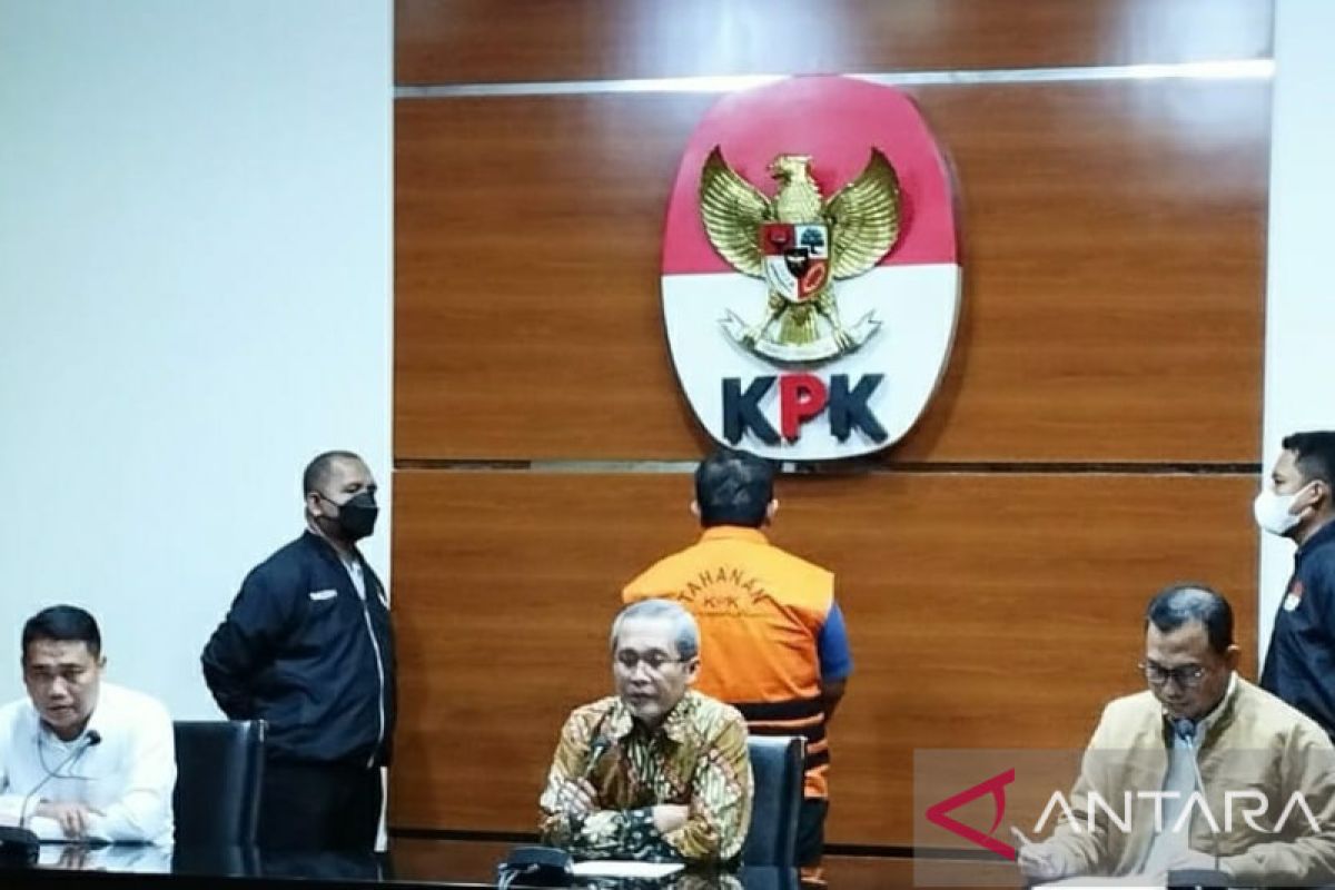 KPK cek aset milik Lukas Enembe