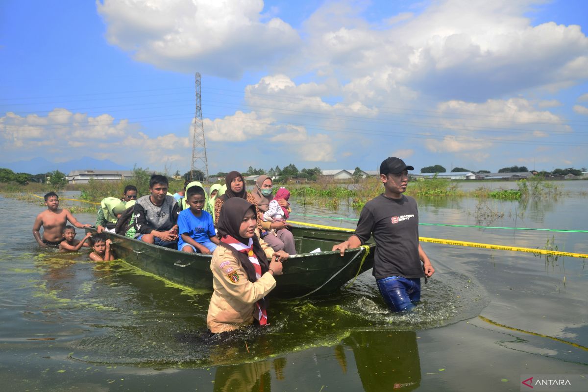 Waspadai potensi cuaca ekstrem di Jawa Tengah pada 9-11 Januari