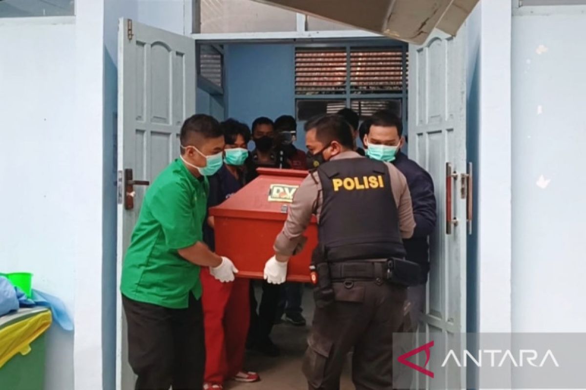 Polisi identifikasi dua korban tanah longsor Maros Sulsel