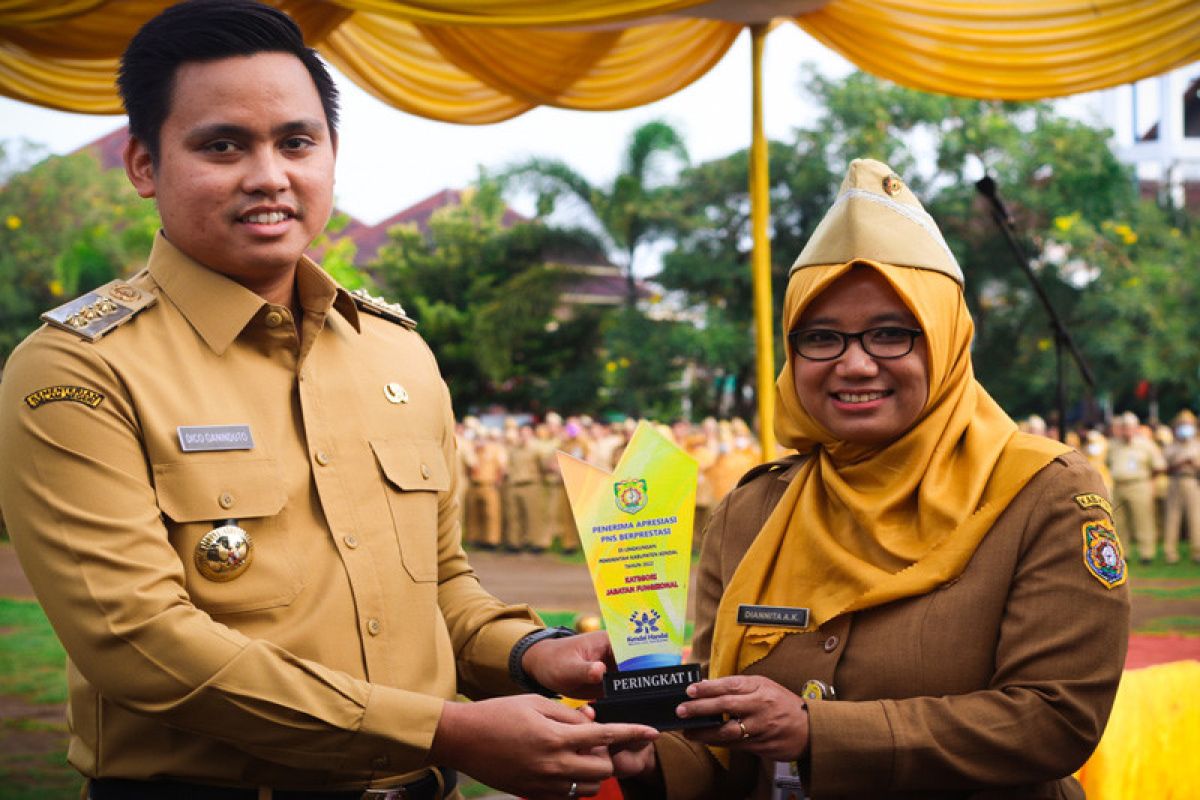 Manajemen Orkestrasi, Adaptasi pelayanan pendidikan