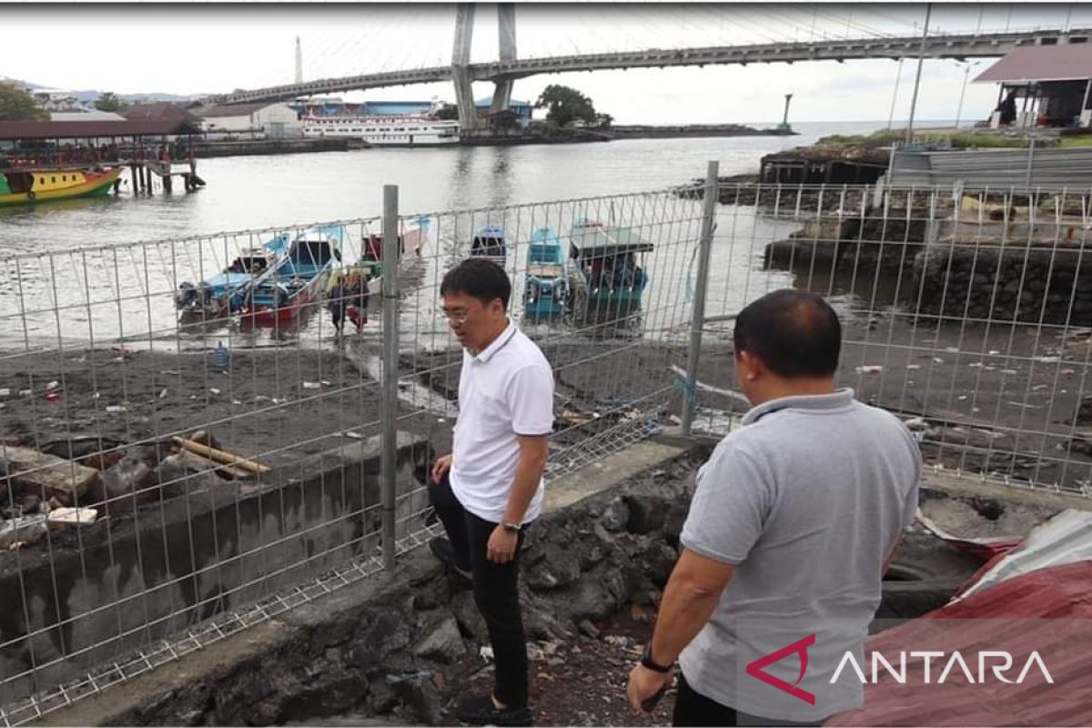 Wali Kota tinjau saluran air pencegah banjir  di Manado