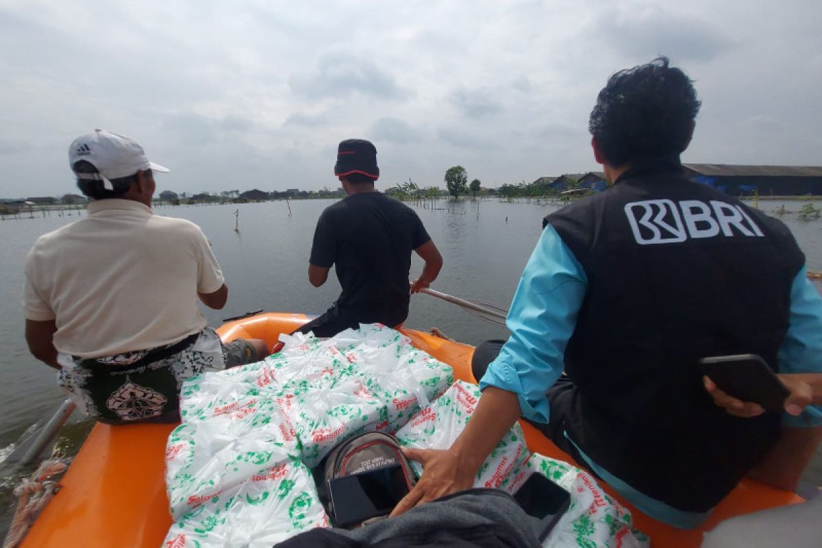 BRI salurkan bantuan untuk korban banjir Semarang dan Demak