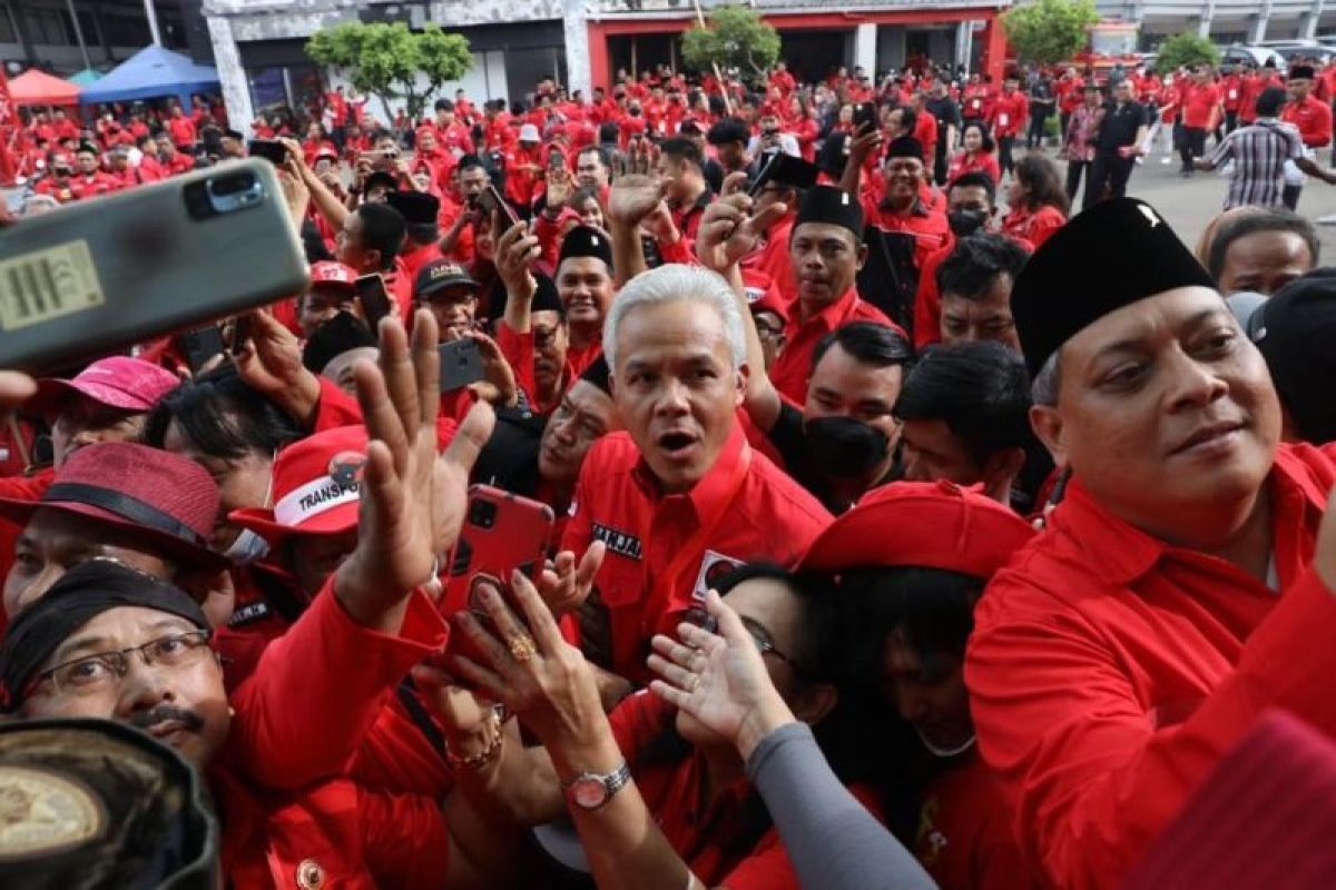 Gubernur Jawa Tengah Ganjar Pranowo diteriaki "Presiden" di arena HUT PDIP