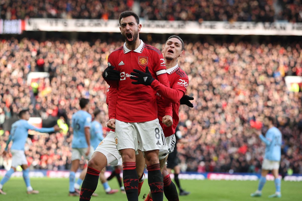 Man United menangi Derbi Man City 2-1