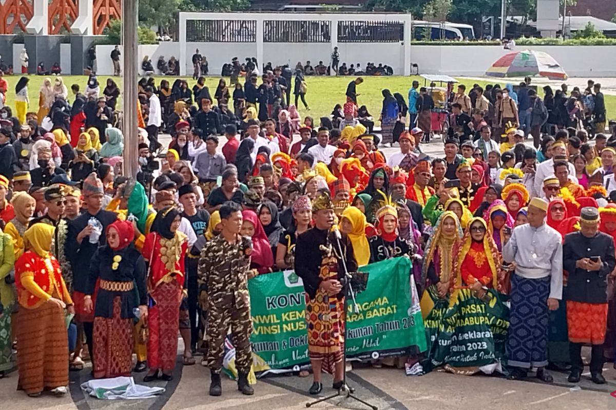 Puluhan ribu orang menghadiri deklarasi kerukunan lintas agama di NTB