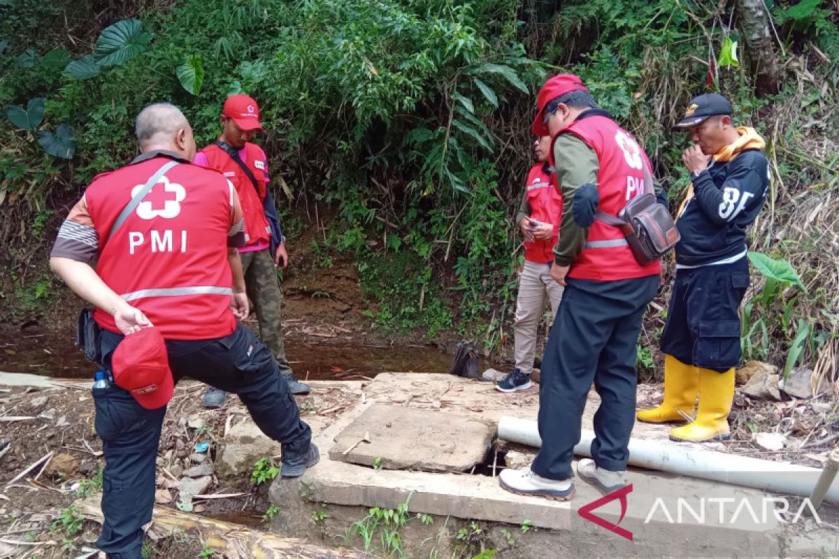 PMI Bantul membangun pipanisasi sepanjang 8.000 meter di Cianjur