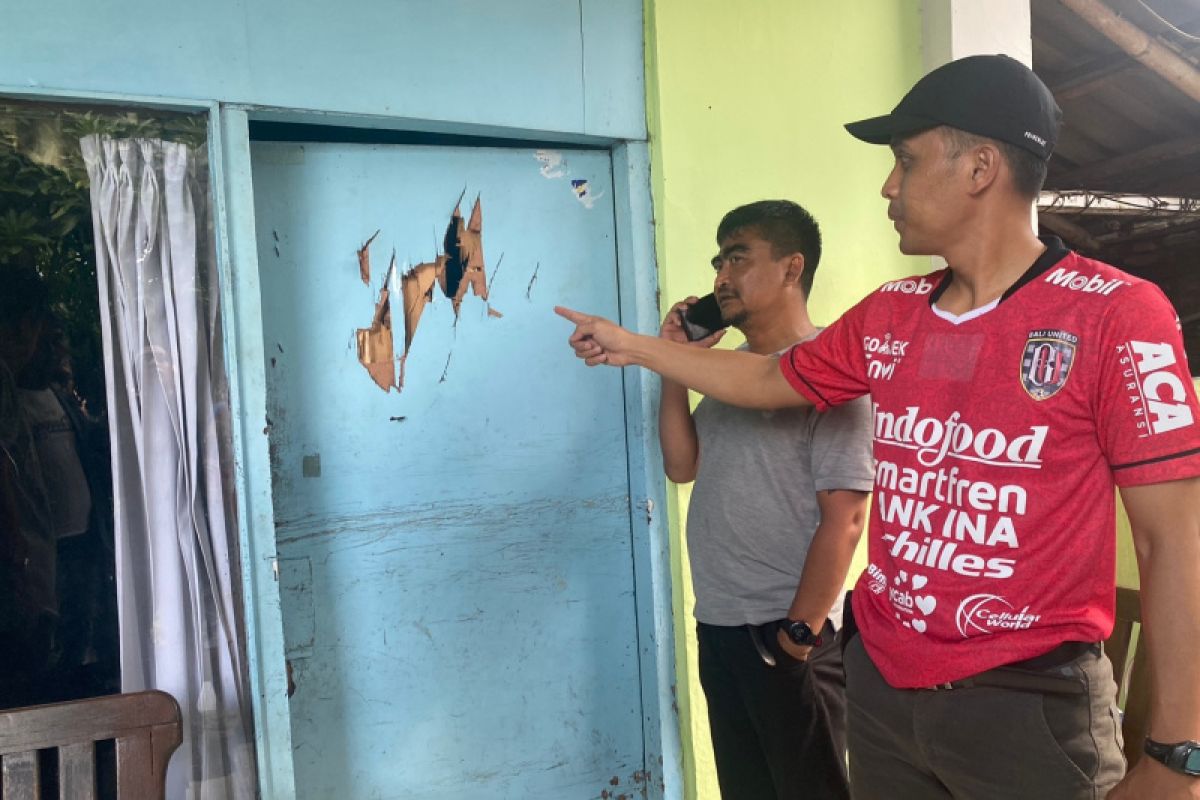 Polisi tangkap empat anggota gerombolan perusak rumah di Jalan Cinde Raya