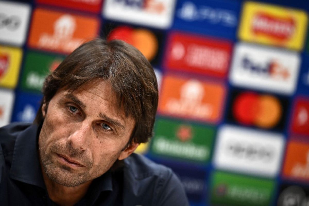 Antonio Conte desak petinggi klub bicara begitu ada masalah