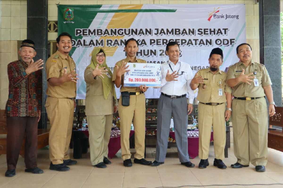 Bank Jateng bantu pembangunan jamban sehat Rp200 juta