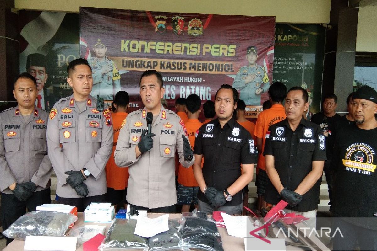 Polisi tangkap 14 remaja terlibat tawuran, satu orang meninggal dunia