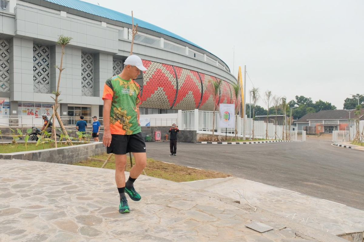 Ganjar kecewa progres renovasi komplek  Stadion Jatidiri