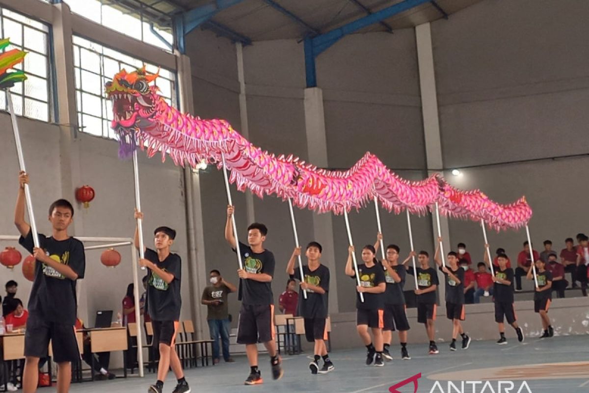 Pelajar SMP di Kudus rayakan Imlek melalui lomba liong