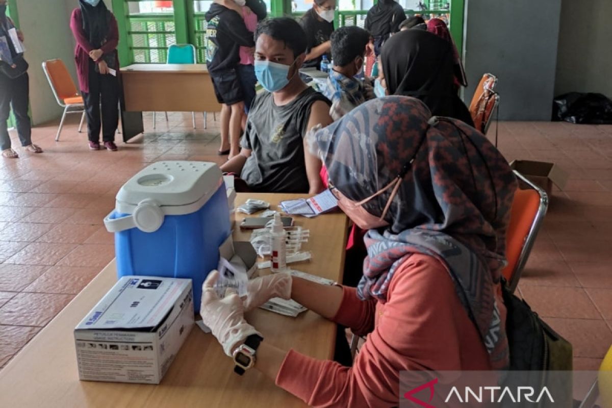 9,3 juta dosis booster kedua untuk masyarakat umum