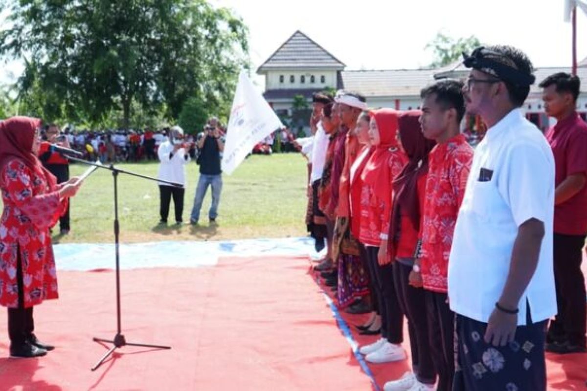 Bunda Winarni kukuhkan Pengurus Dewan Kesenian Kecamatan Way Panji