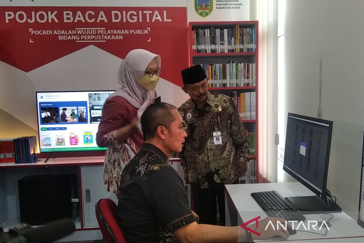 Ada pojok baca digital di Mall Pelayanan Publik Kudus