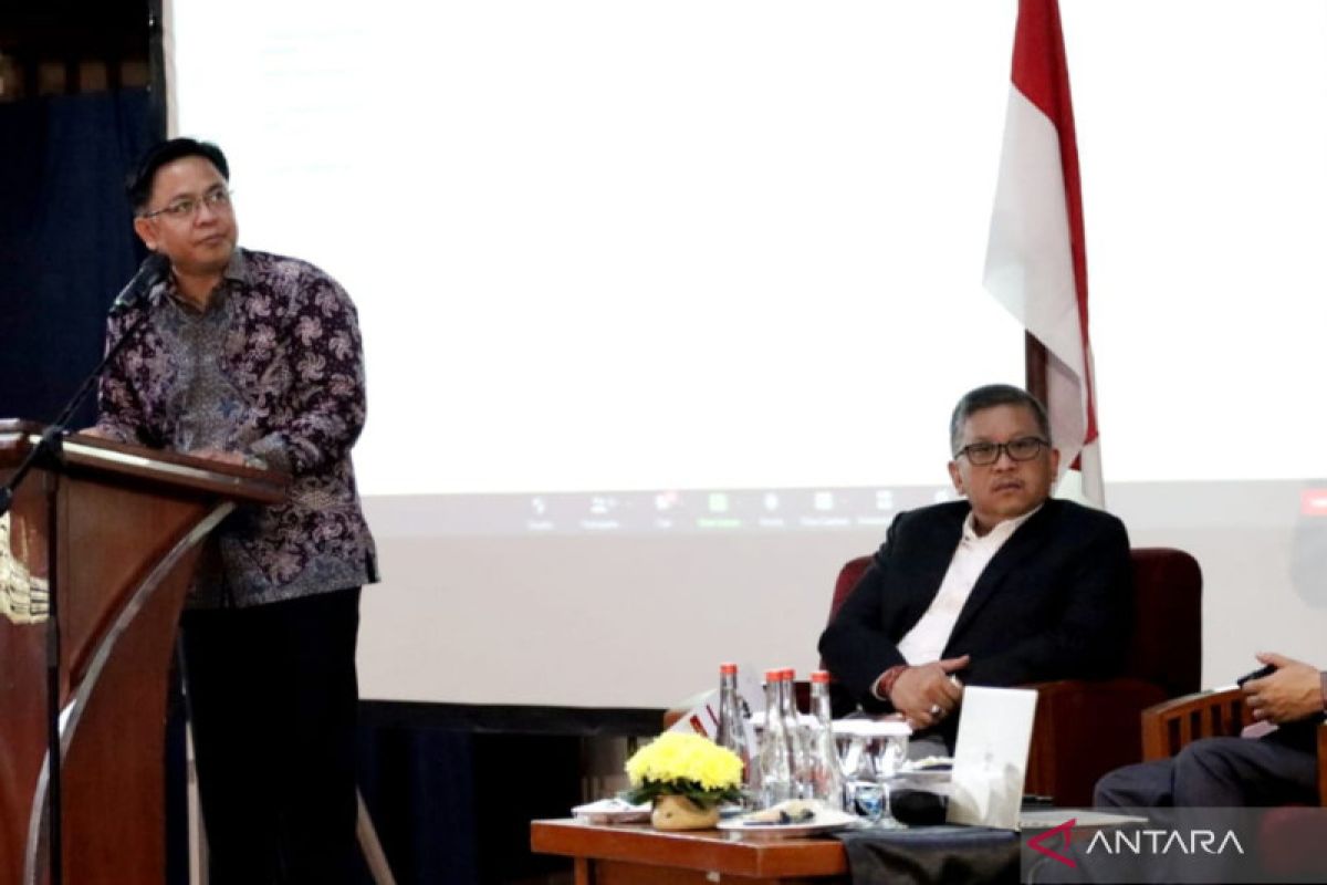 Kunci perbaiki demokrasi adalah buat parpol lebih baik