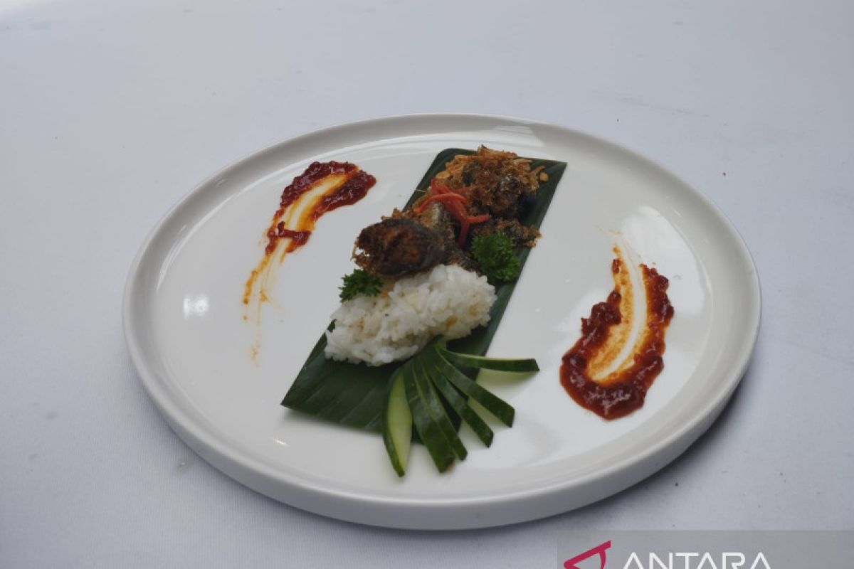 Chef Jojor Panggabean bagikan tips goreng sarden bumbu serundeng