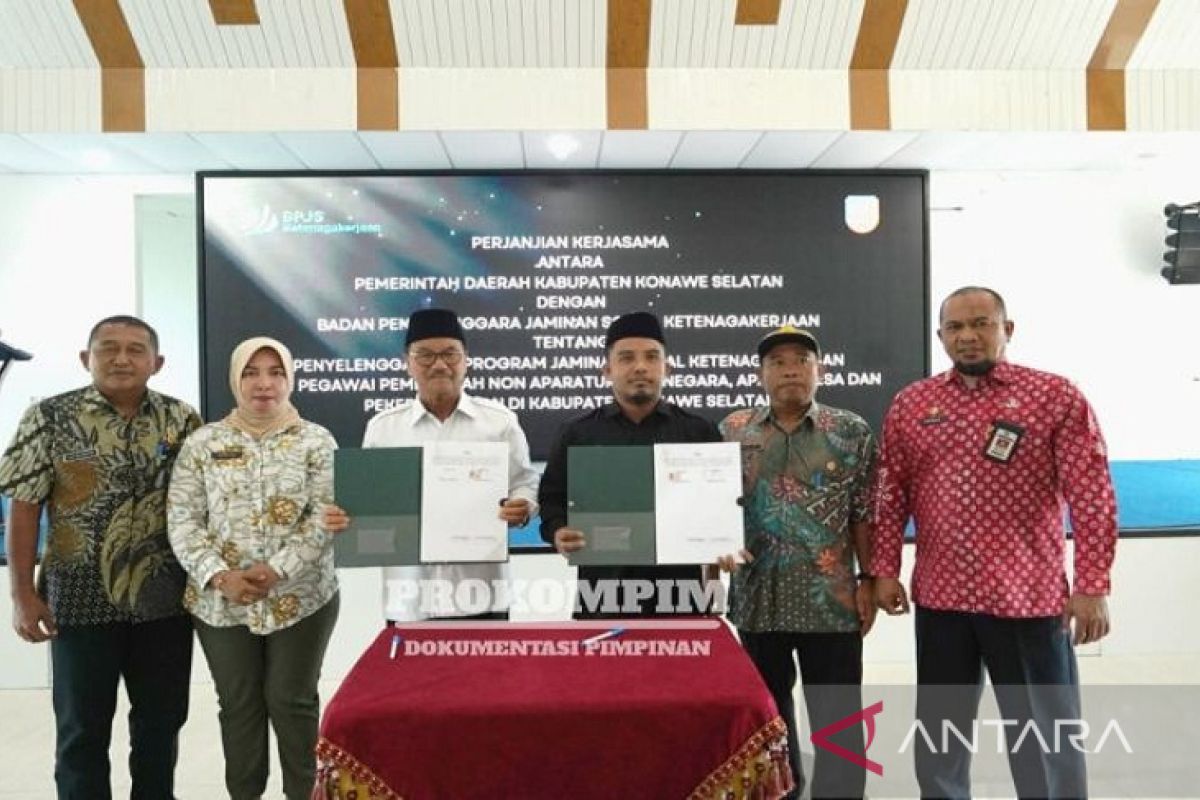 Pemkab Konawe Selatan berikan perlindungan Jamsostek aparat desa