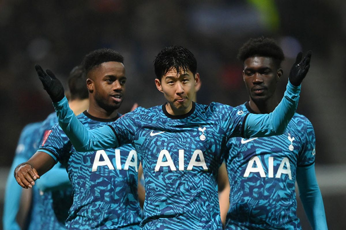 Tottenham Hotspur menang mudah atas Preston