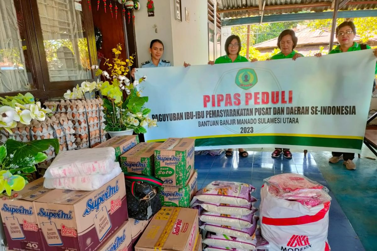 PIPAS Bantu para petugas Lapas korban banjir