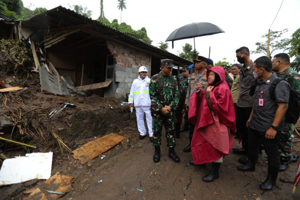 Mensos: Ajak korban banjir Manado  bersedia direlokasi