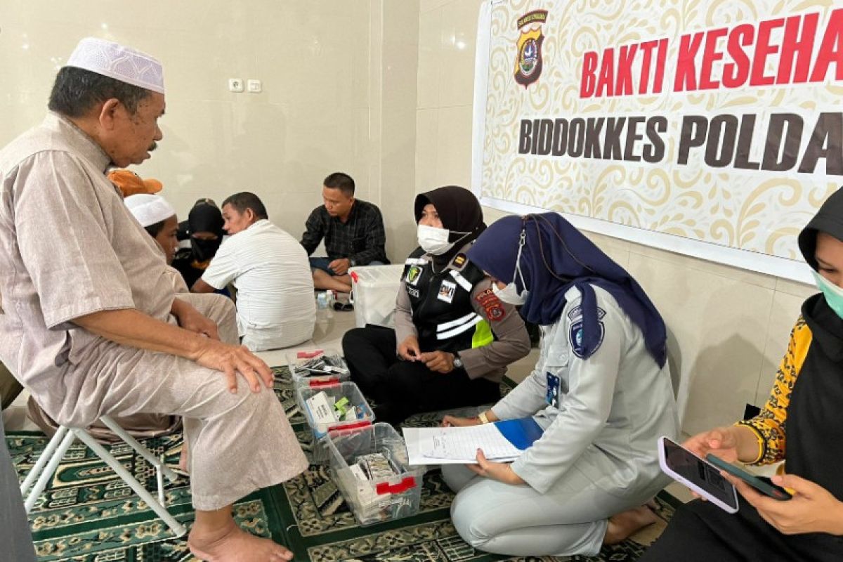 Biddokes Polda Sultra gelar bakti kesehatan bagi masyarakat Kendari