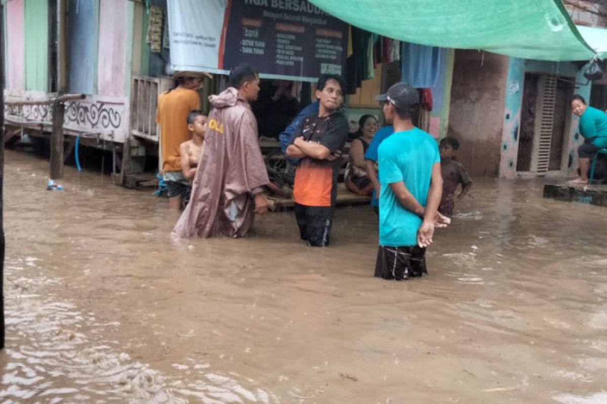 Polisi siaga bantu penanganan dampak banjir di Dompu NTB