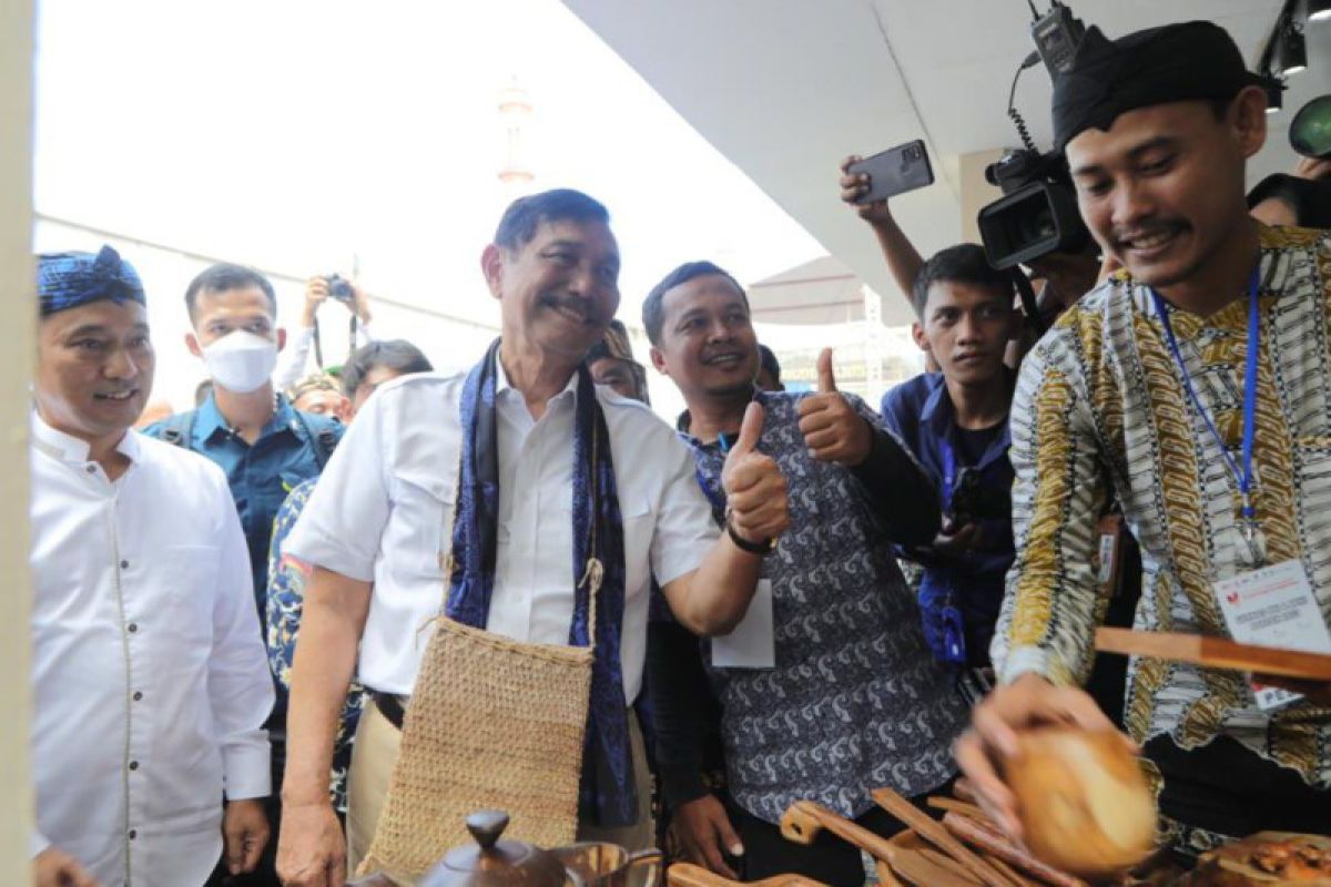 Menko Marves Luhut bidik perjalanan 1,4 miliar wisatawan nusantara