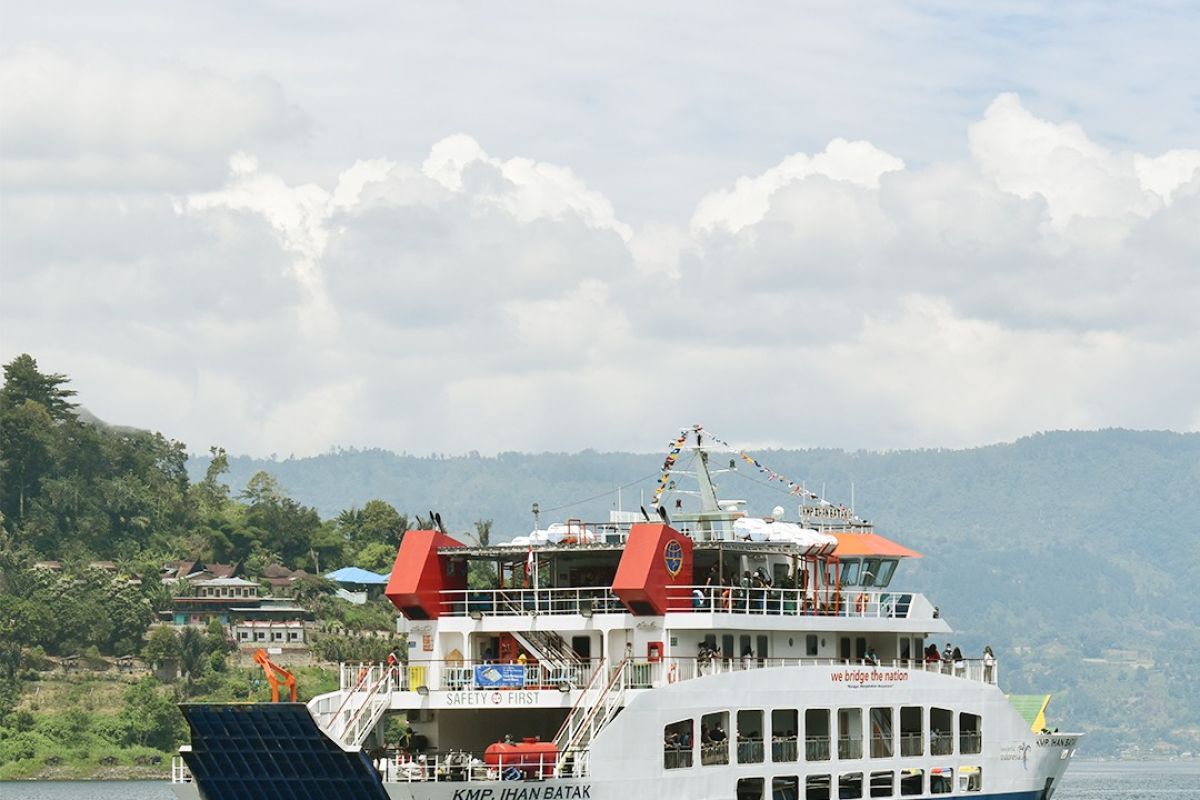 ASDP tambah trip dan buka layanan carter kapal