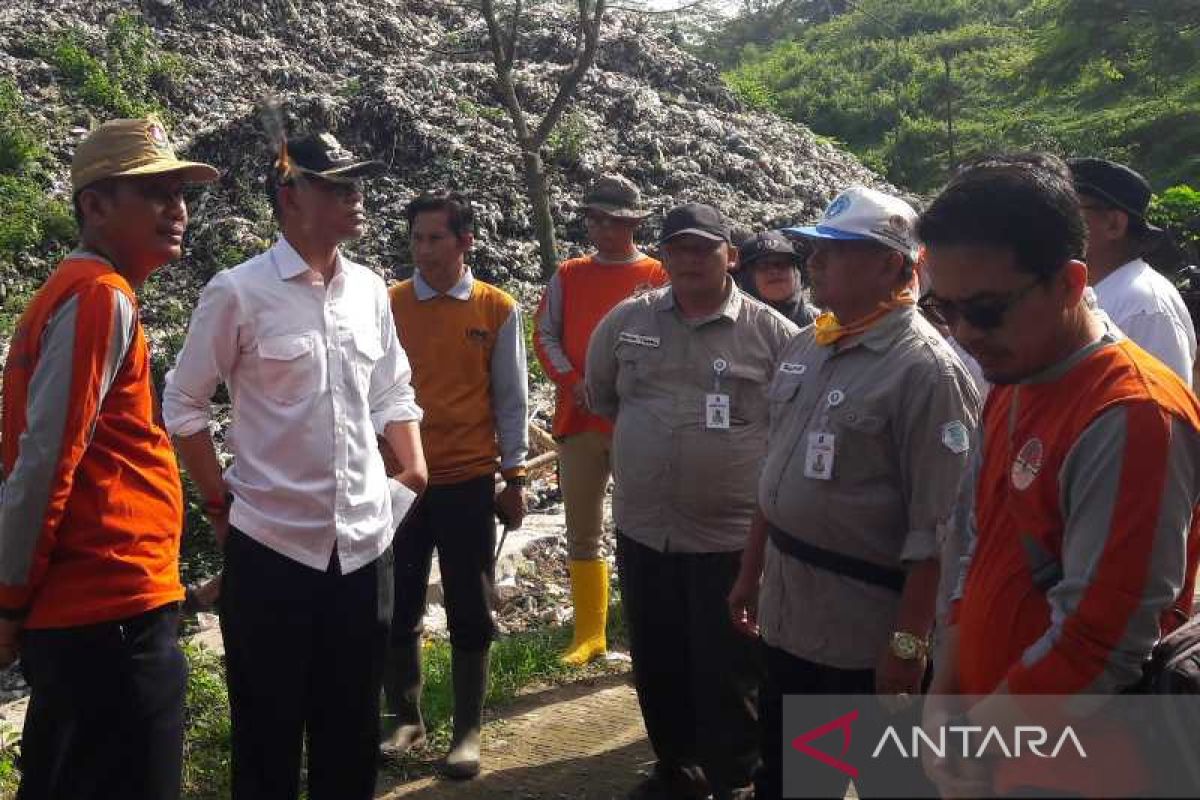 Bupati  Temanggung minta warga memilah sampah rumah tangga