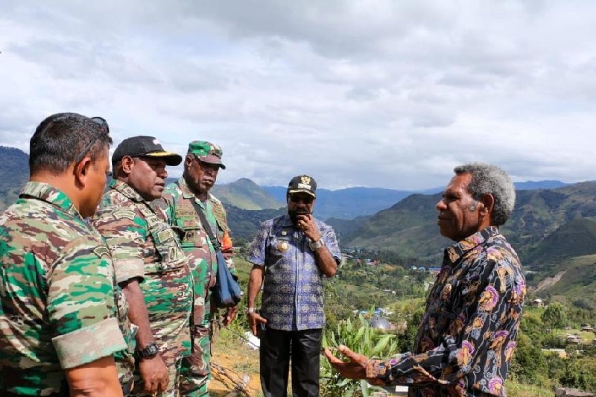 Dandim 1702/JWY tinjau lokasi pembangunan Kodim Lanny Jaya