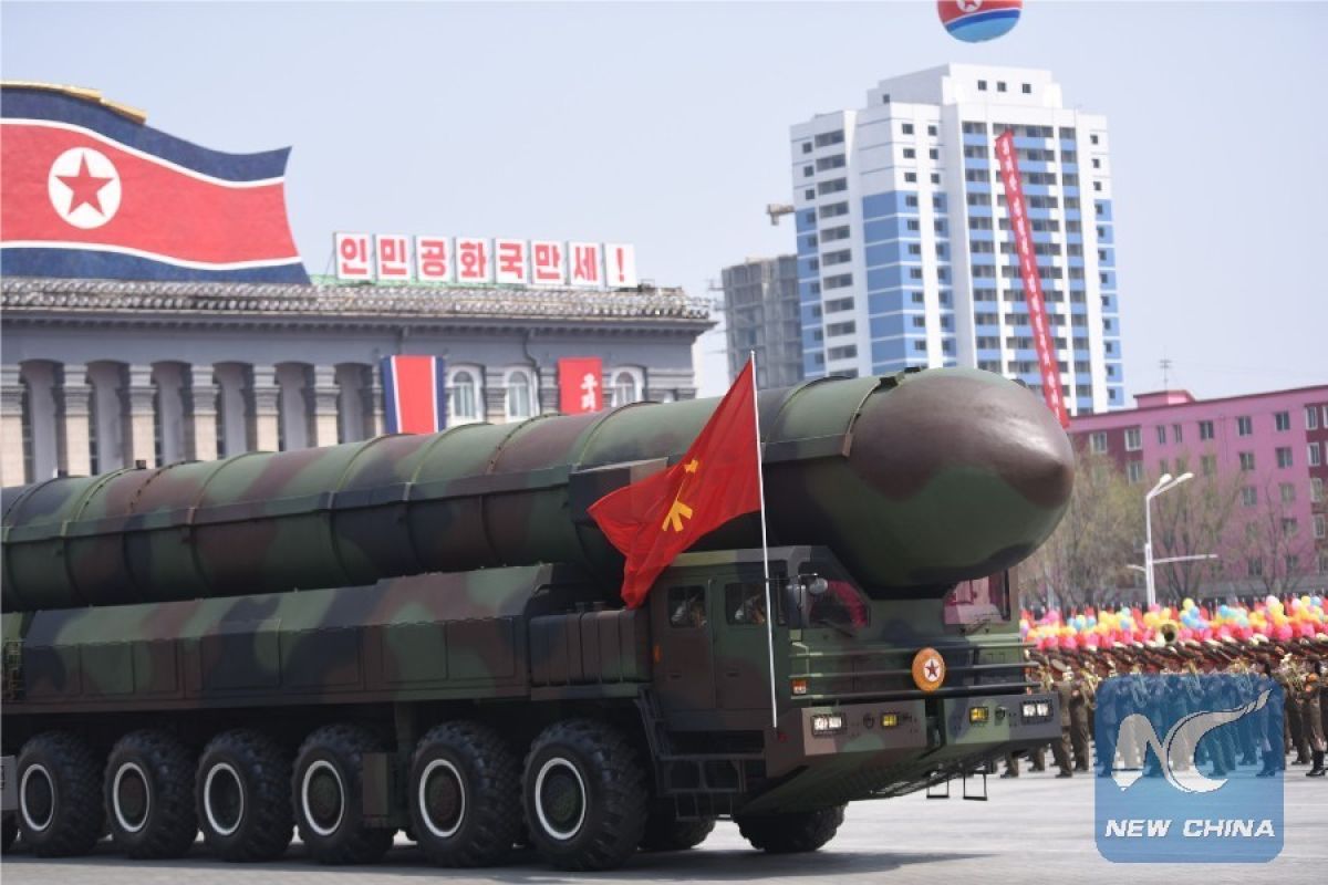 Korea Utara tembakkan dua rudal jarak pendek setelah kapal selam nuklir AS tiba di Korsel