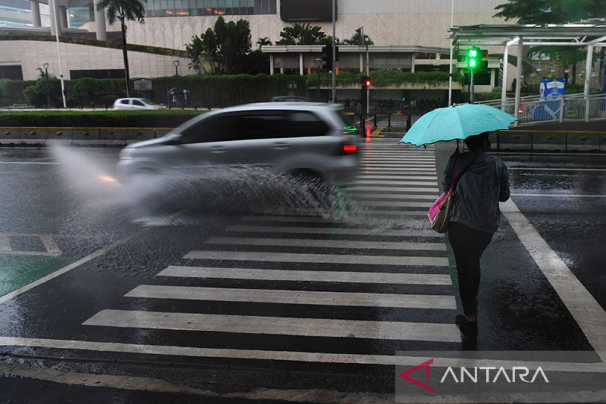 Hujan Diprakirakan Turun Di Sejumlah Kota Besar Di Indonesia Antara