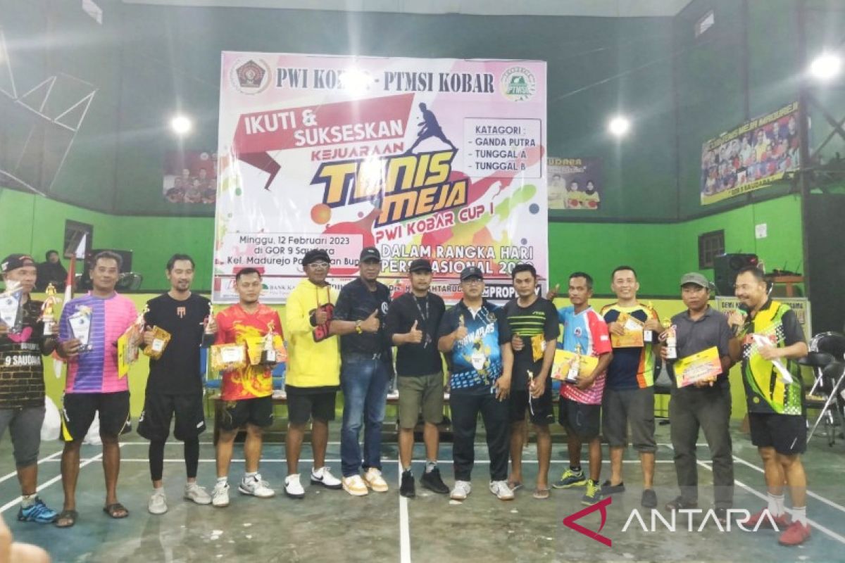 Semarakkan HPN 2023, PWI Kobar gelar kejuaraan tenis meja