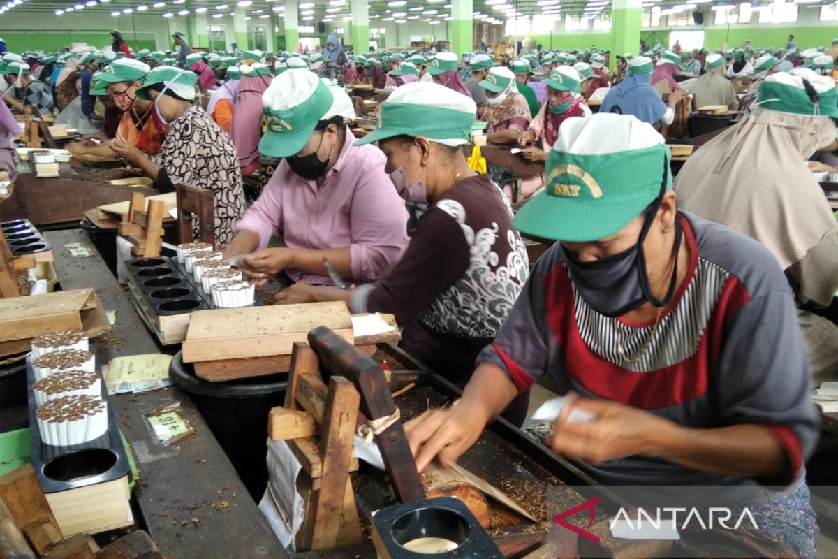 75  perusahaan di Kudus jadi sasaran pantauan kepatuhan UMK