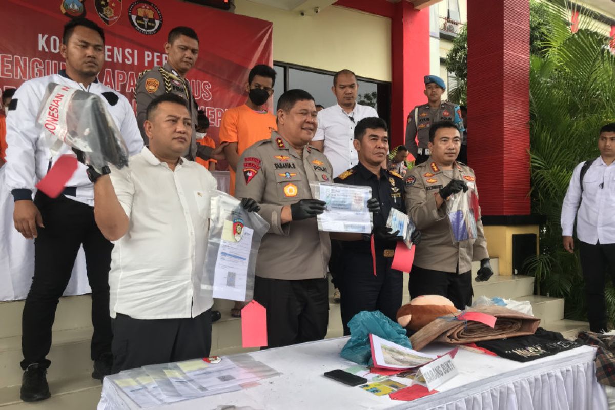 Polda Kepri ungkap kasus sertifikat vaksin palsu di Batam