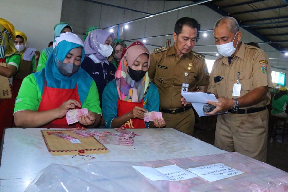 Ribuan buruh rokok di Kudus diusulkan sebagai calon penerima BLT