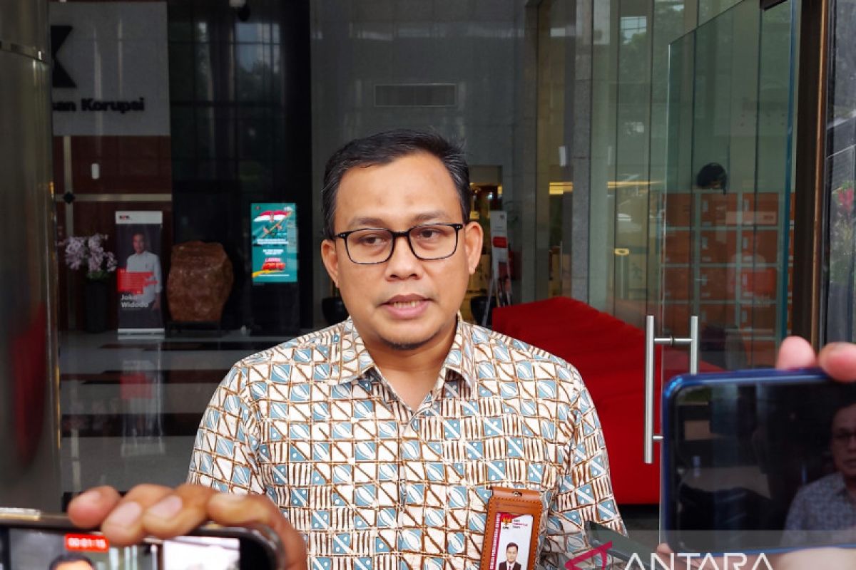 KPK panggil tenaga ahli Kantor Staf Kepresidenan Grenata Louhenapessy