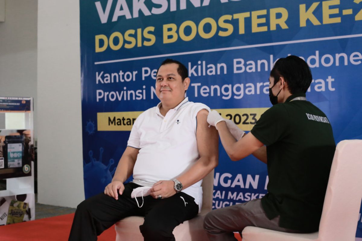 260 orang keluarga besar BI NTB divaksin booster kedua