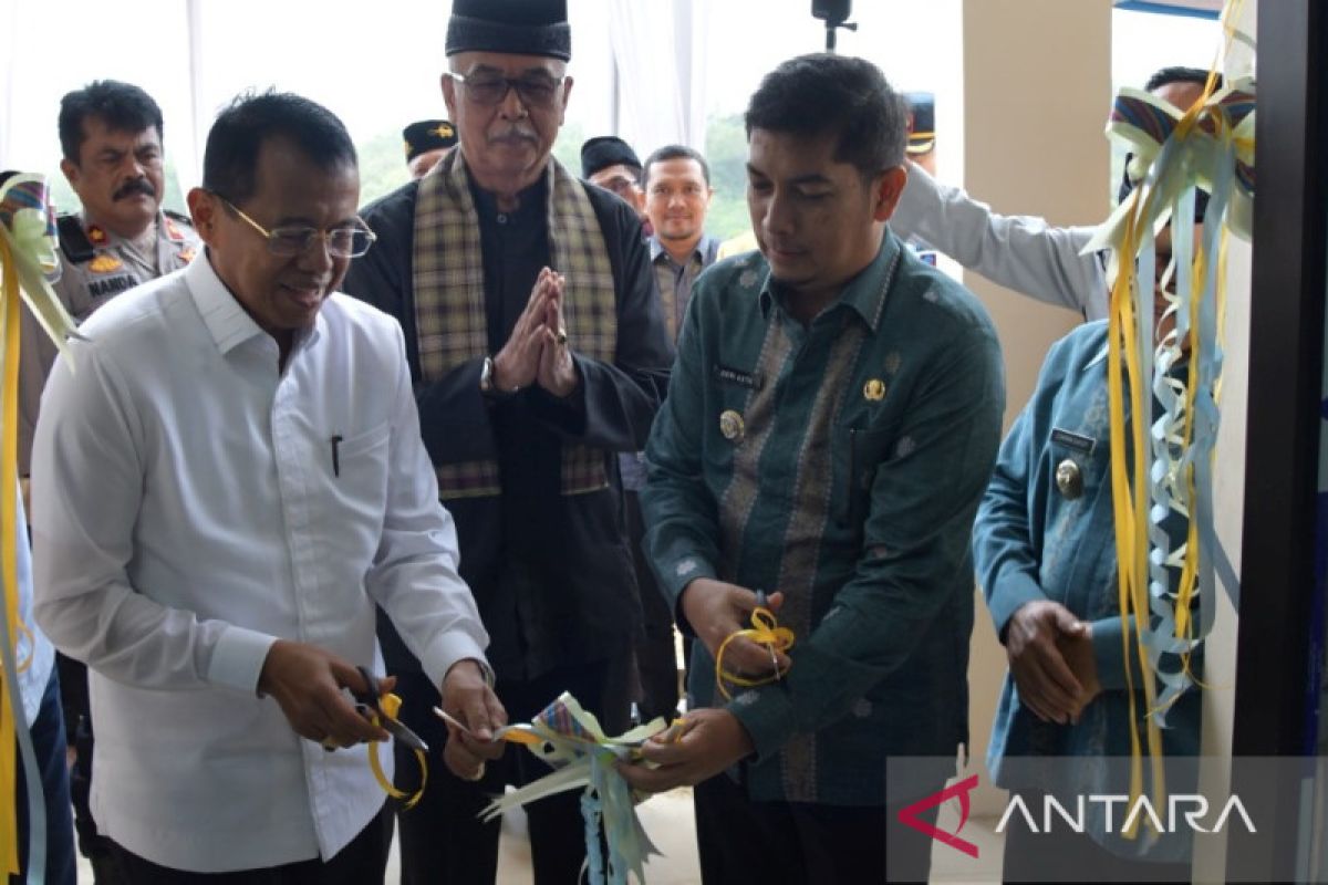 Pemkot Sawahlunto resmikan dan hibahkan kampus PSDKU kepada UNP