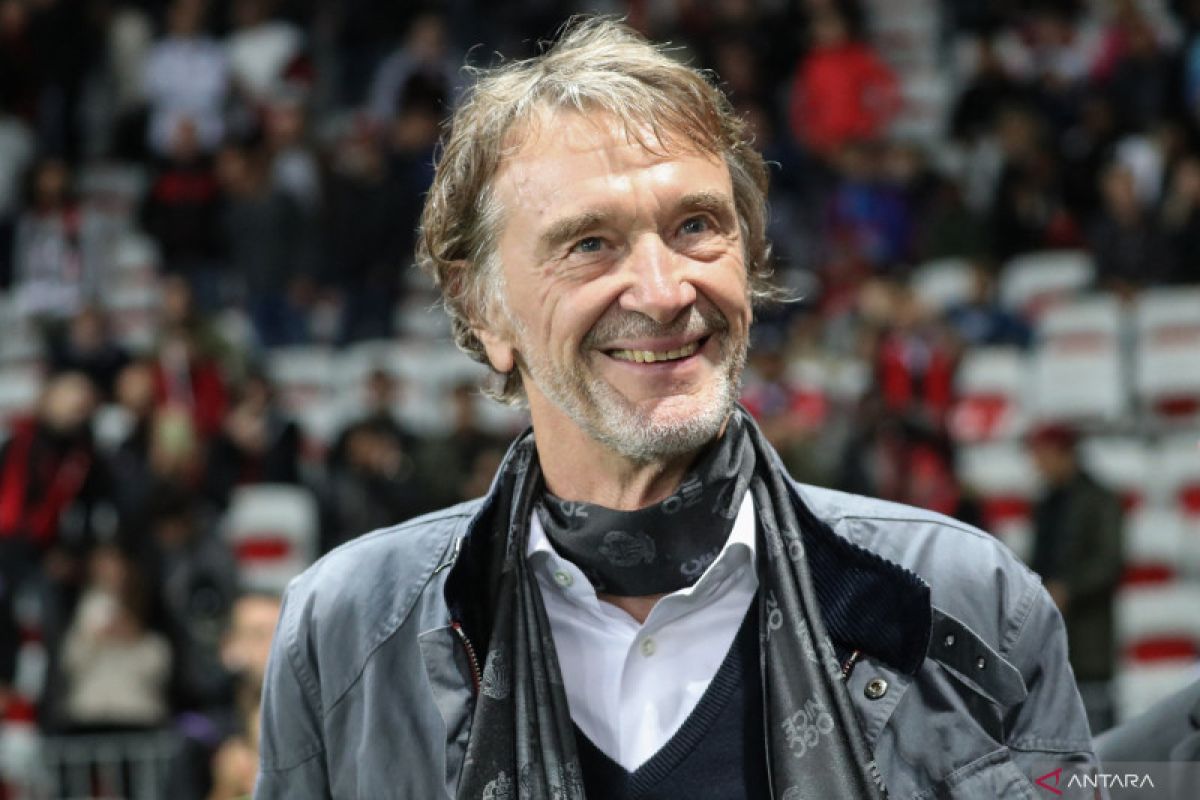 Jim Ratcliffe pun ajukan tawaran resmi untuk beli MU