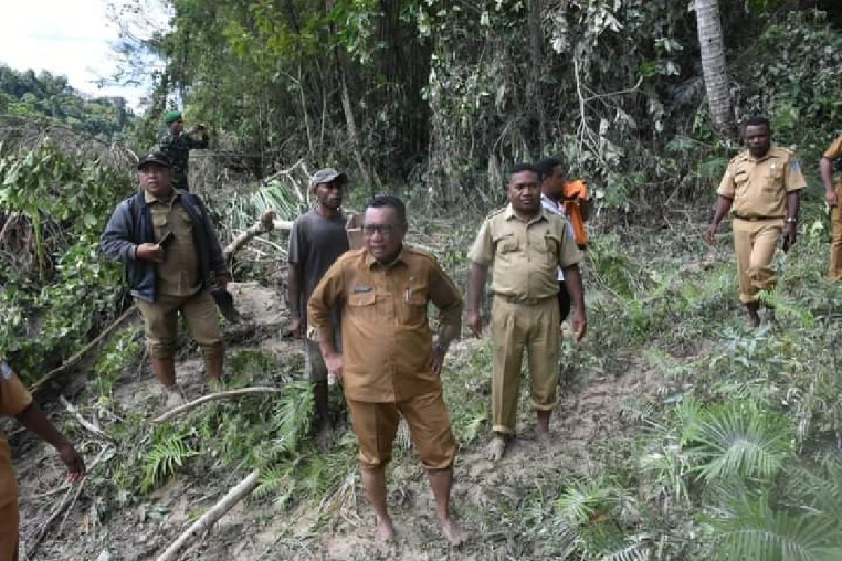 Pemkab Biak Numfor data dampak korban banjir sungai Kampung Armnu