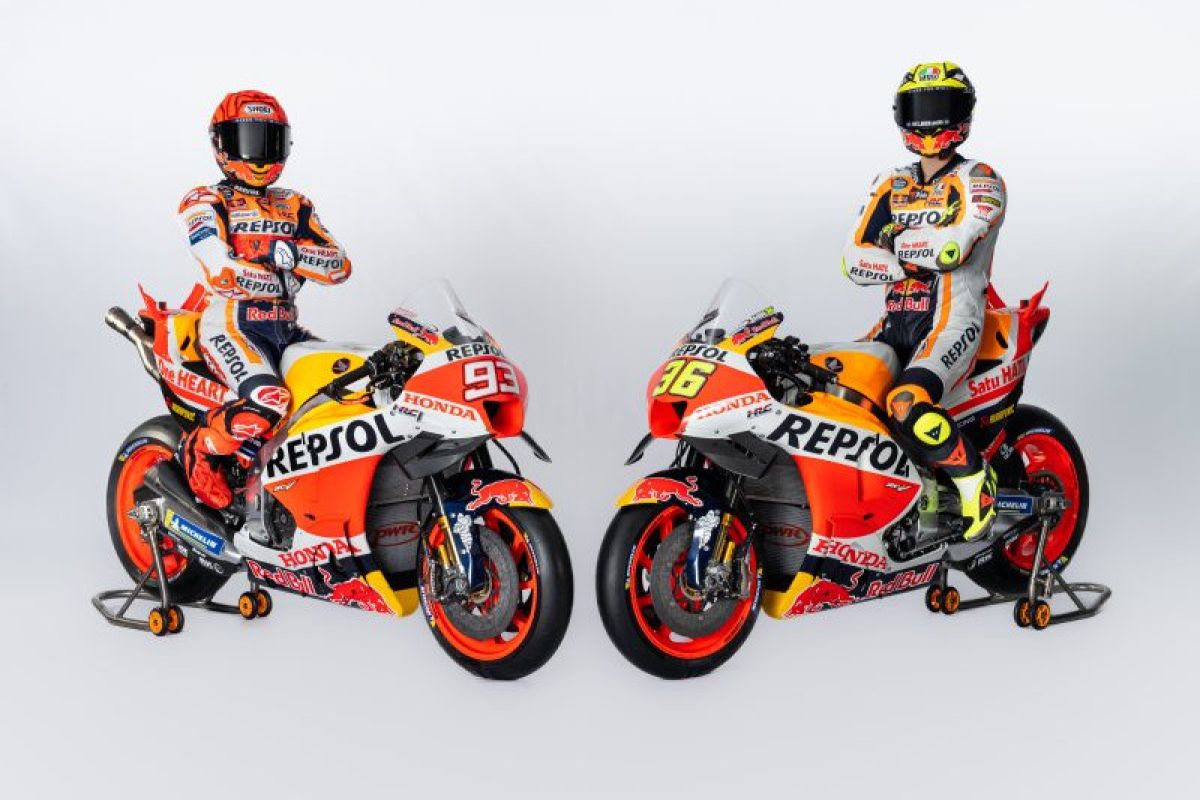 Tim Repsol Honda kenalkan livery baru motor Marquez dan Mir