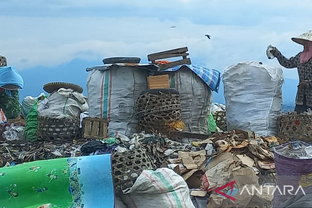 3.000 peserta ikuti Gebyar Pilah Sampah di Sumbawa