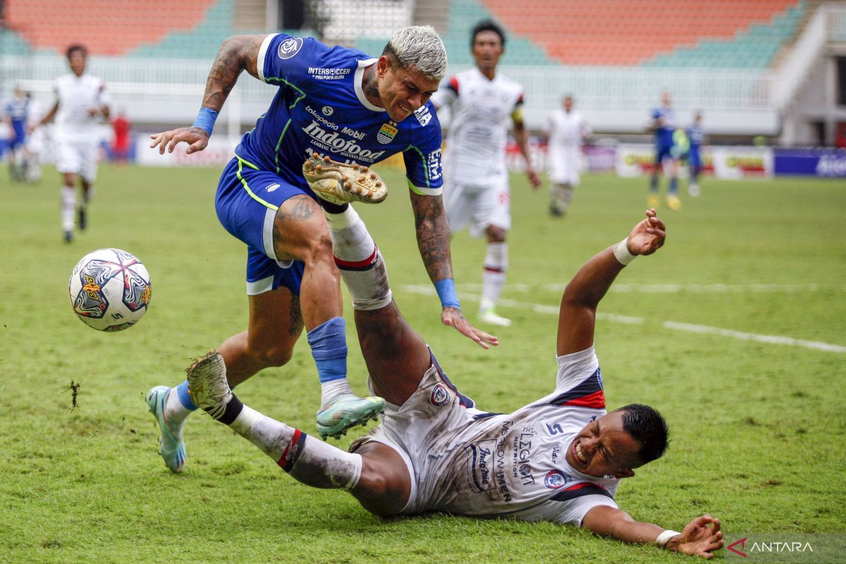 Pelatih Joko Susilo percaya Arema FC bisa taklukkan Bali United