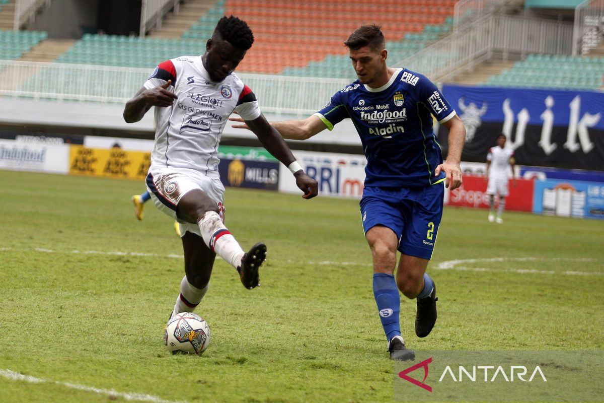 Persib Bandung menang tipis atas Arema FC skor 1-0