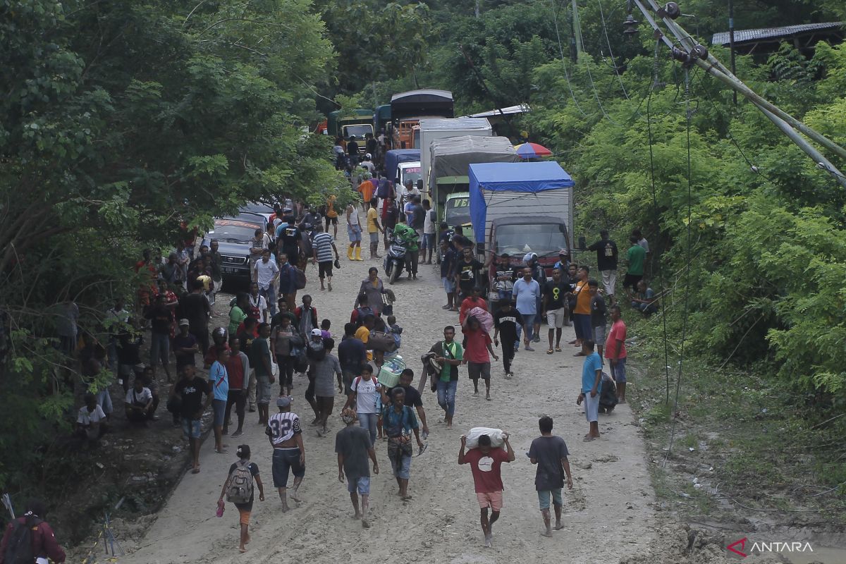 Kapolda NTT : 120 personel berjaga di lokasi longsor Takari