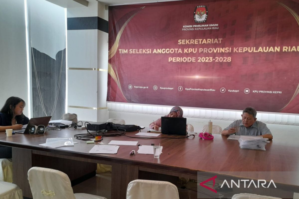 Pansel revisi jumlah peserta lulus tes administrasi calon KPU Riau