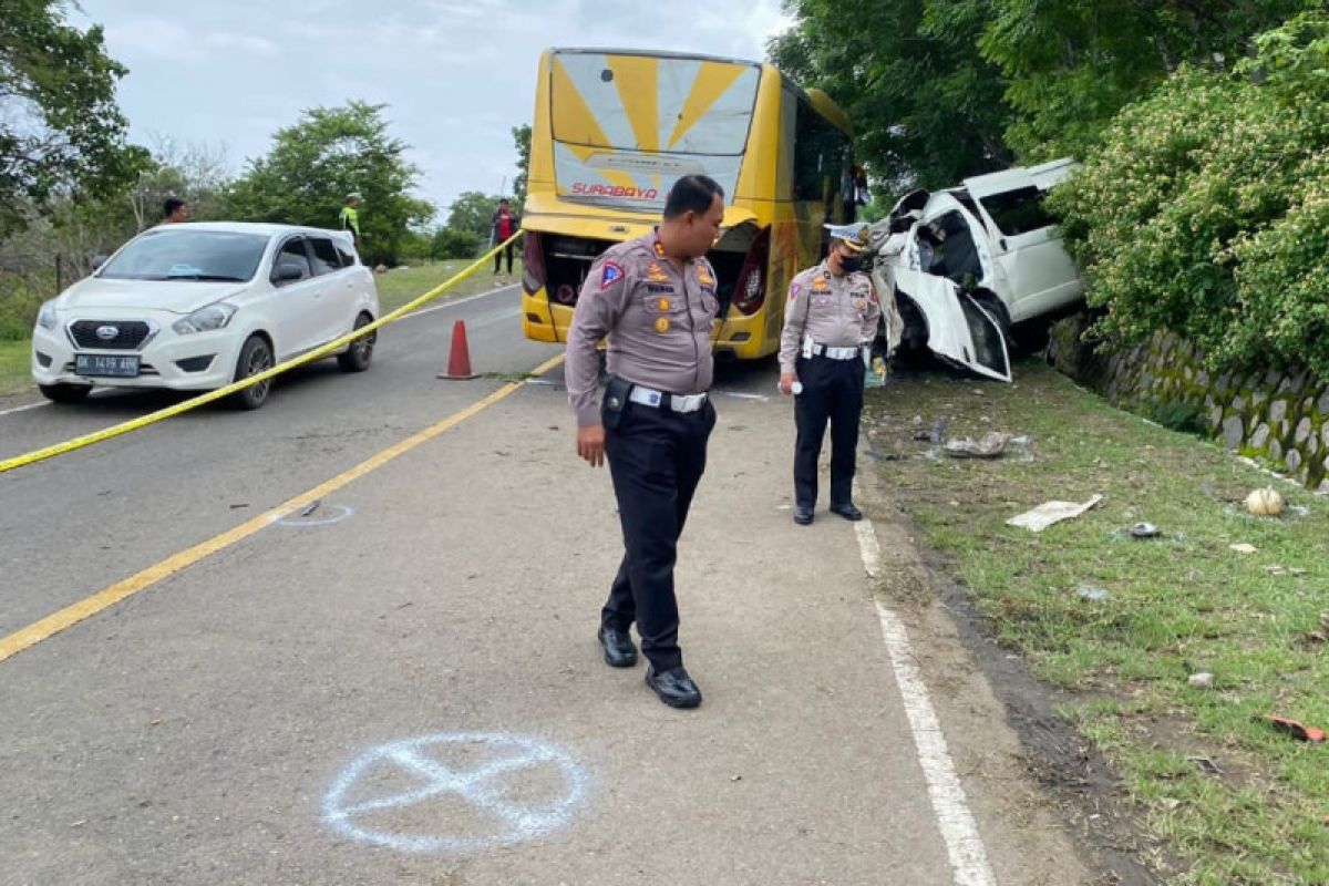 Sopir kecelakaan maut bus Surabaya Indah di Sumbawa Barat menyerahkan diri