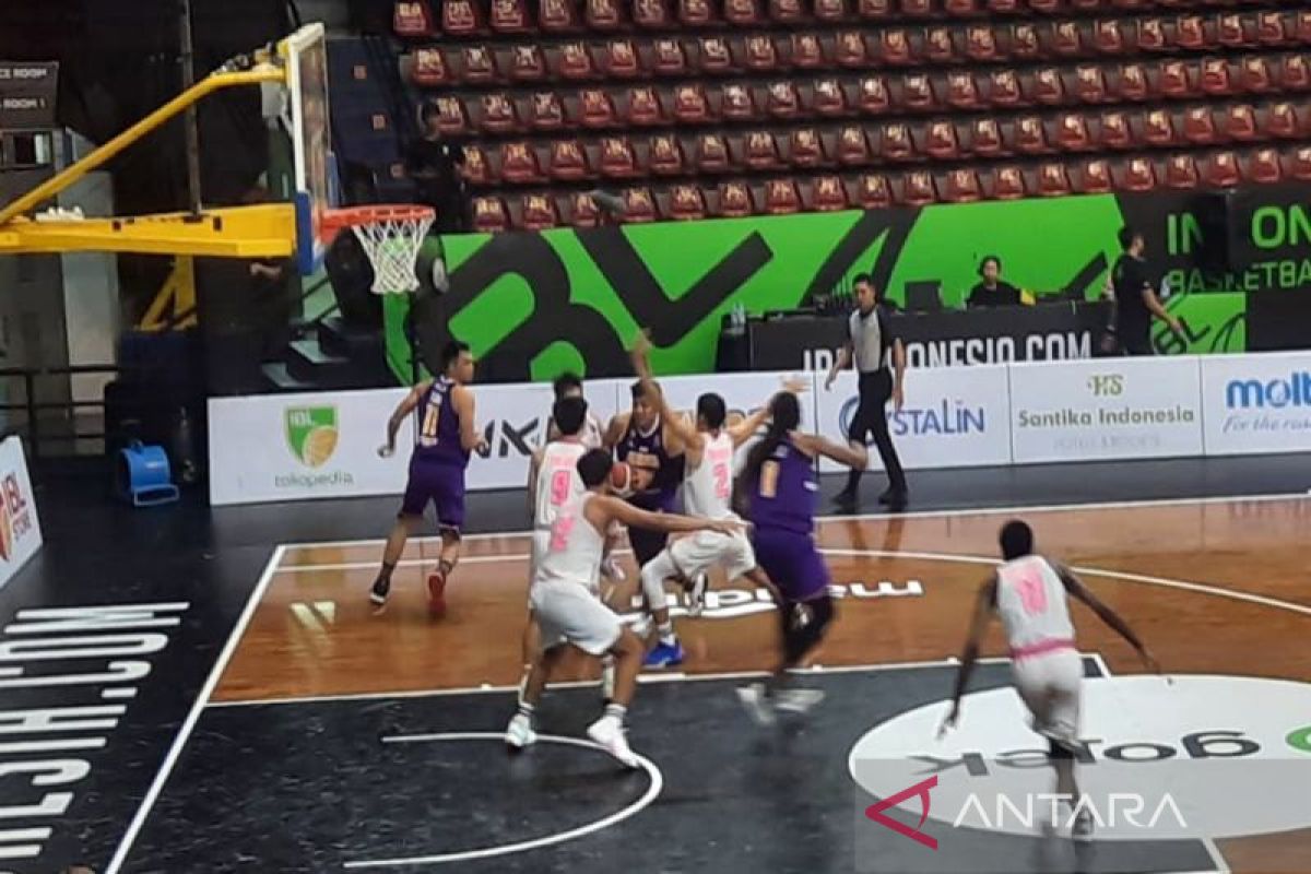 IBL seri IV 2023, West Bandits Solo sukses atasi Tangerang Hawks 63-52